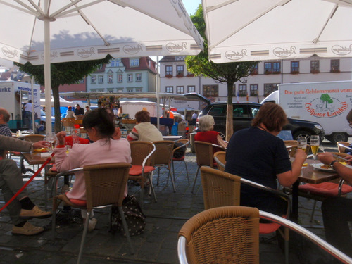 Our Street Caf&eacute;.
